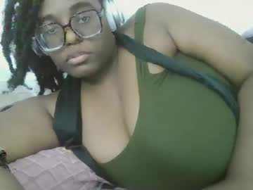 ebonybigtitquee