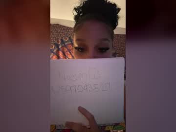 naomii08