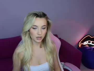 valeriesteele